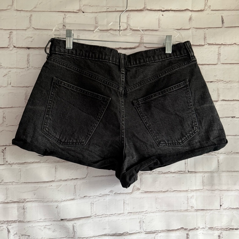 Women's Black‎ Denim 90s Cutoff Shorts - Picture 2 of 6